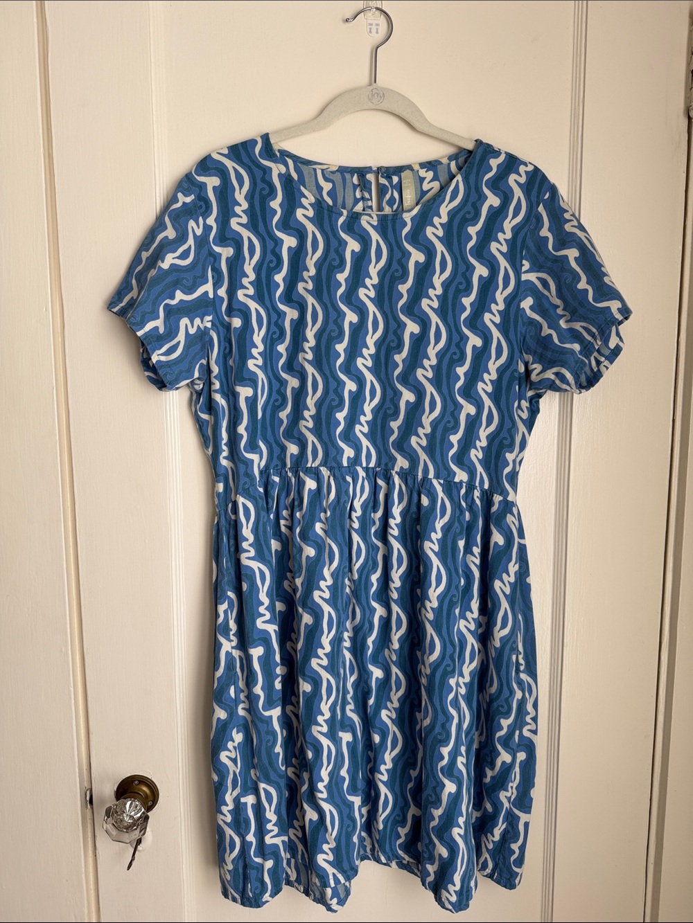 Mata Traders Blue & White Wave-Print Short Sleeve Dress with pockets